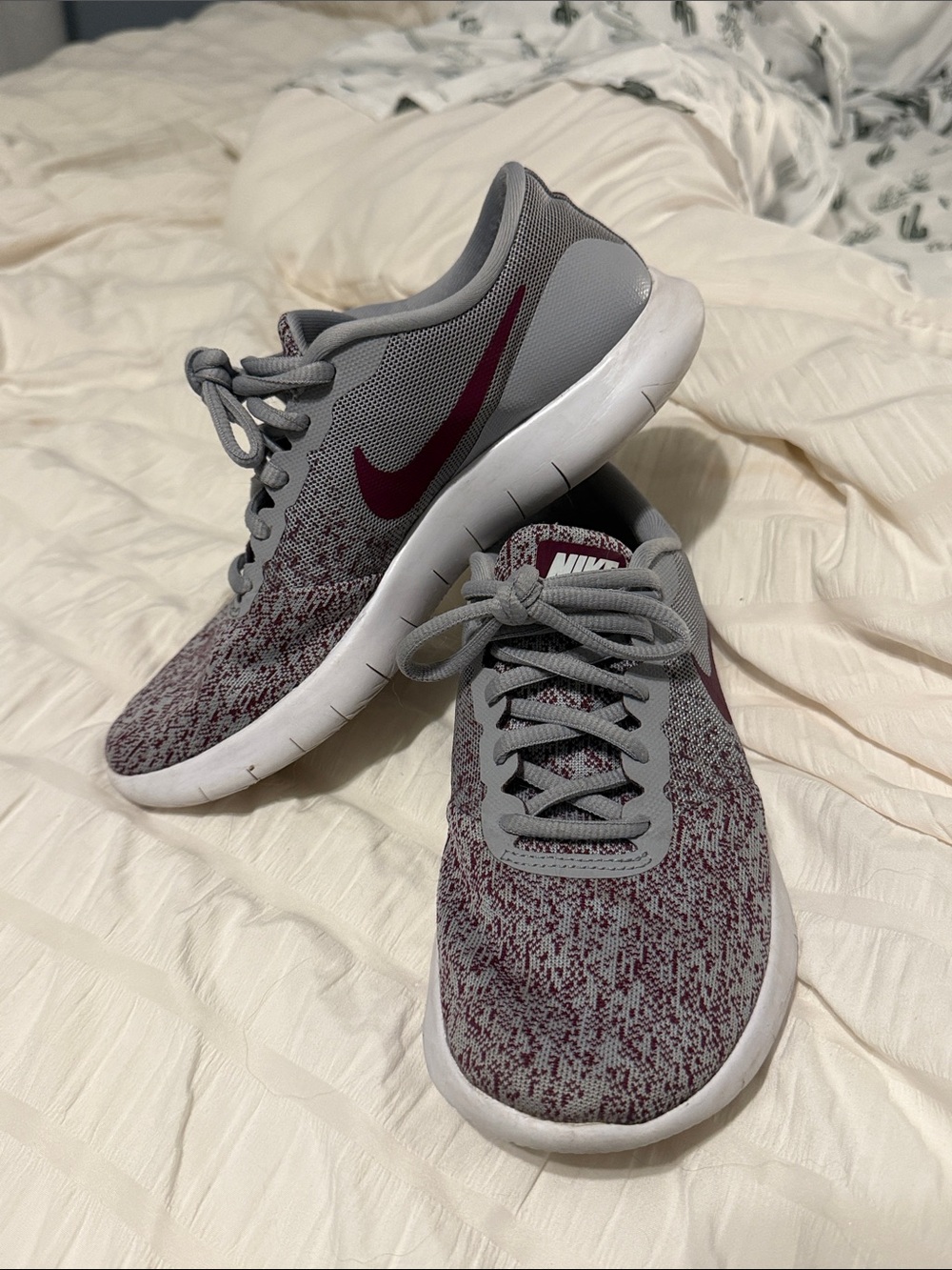 Nike Flex Contact sneakers size 6.5